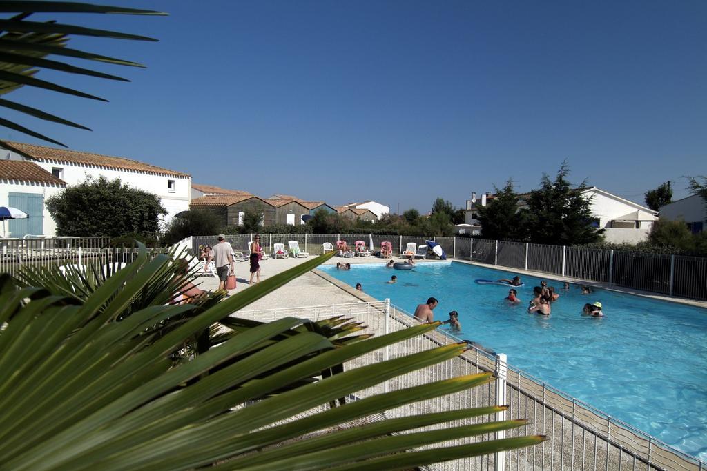 Residence Odalys Le Village Des Amareyeurs Le Château-dʼOléron Exteriér fotografie